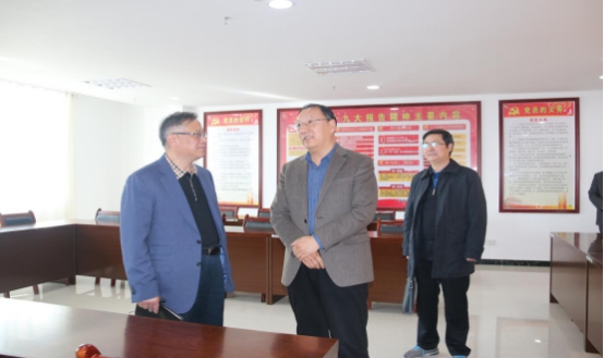 省委常委、省总工会主席马吉孝等一行莅临青海tyc5997太阳集团首页公司视察，调研指导道路货运企业建会、货运司机入会等工作